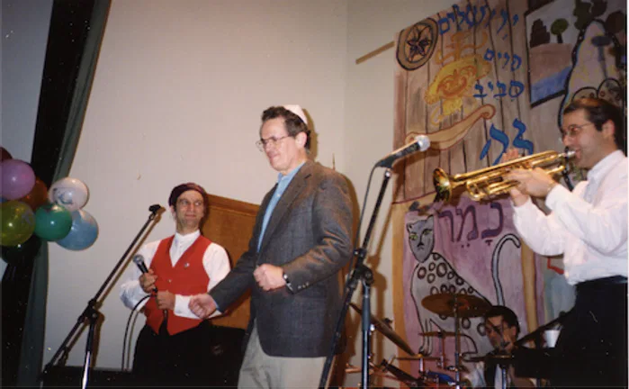 Lloyd Newman with the Flying Bulgar Klezmer Band at the Shaar Shalom 40th Anniversary Party