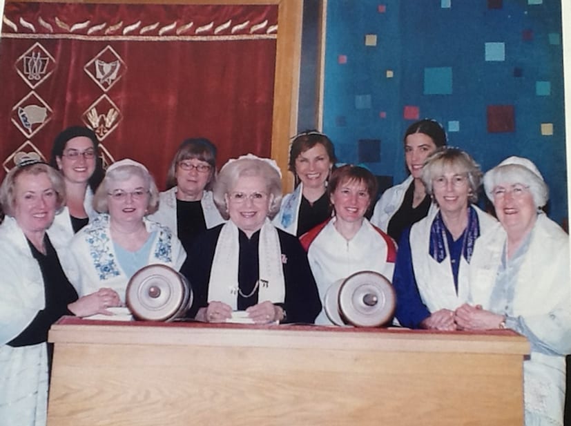 Group Bat Mitzvah H Zitner, J Wexler, B Parsons, E Pink, Florie Fineberg, Linda Law, Donna Assh, M Byers, W Katz, and M Rechnitzer